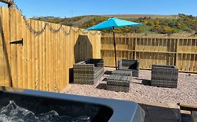 Bankhead With 7 Seater Hot Tub Aberdeenshire